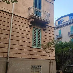 La Casa Di Rosa Alloggio in famiglia Messina